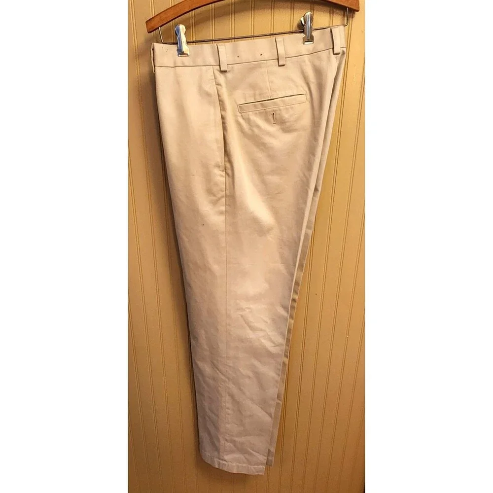 Brooks Brothers Light Weight Advantage Chino Clark Men Khaki Pants Size 34x32